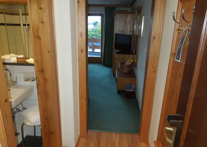 Отель Bergresort Seefeld 4*